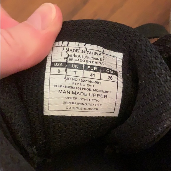 Men’s Black Under Armour Basketball Sneakers - Picture 6 of 6